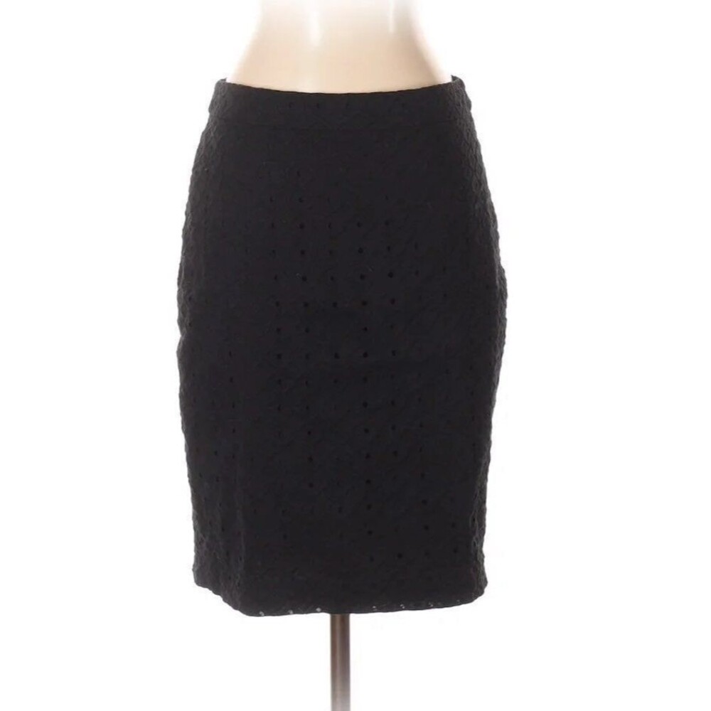 LOFT Black Skirt Size 2 Pencil Office Work Eyelet